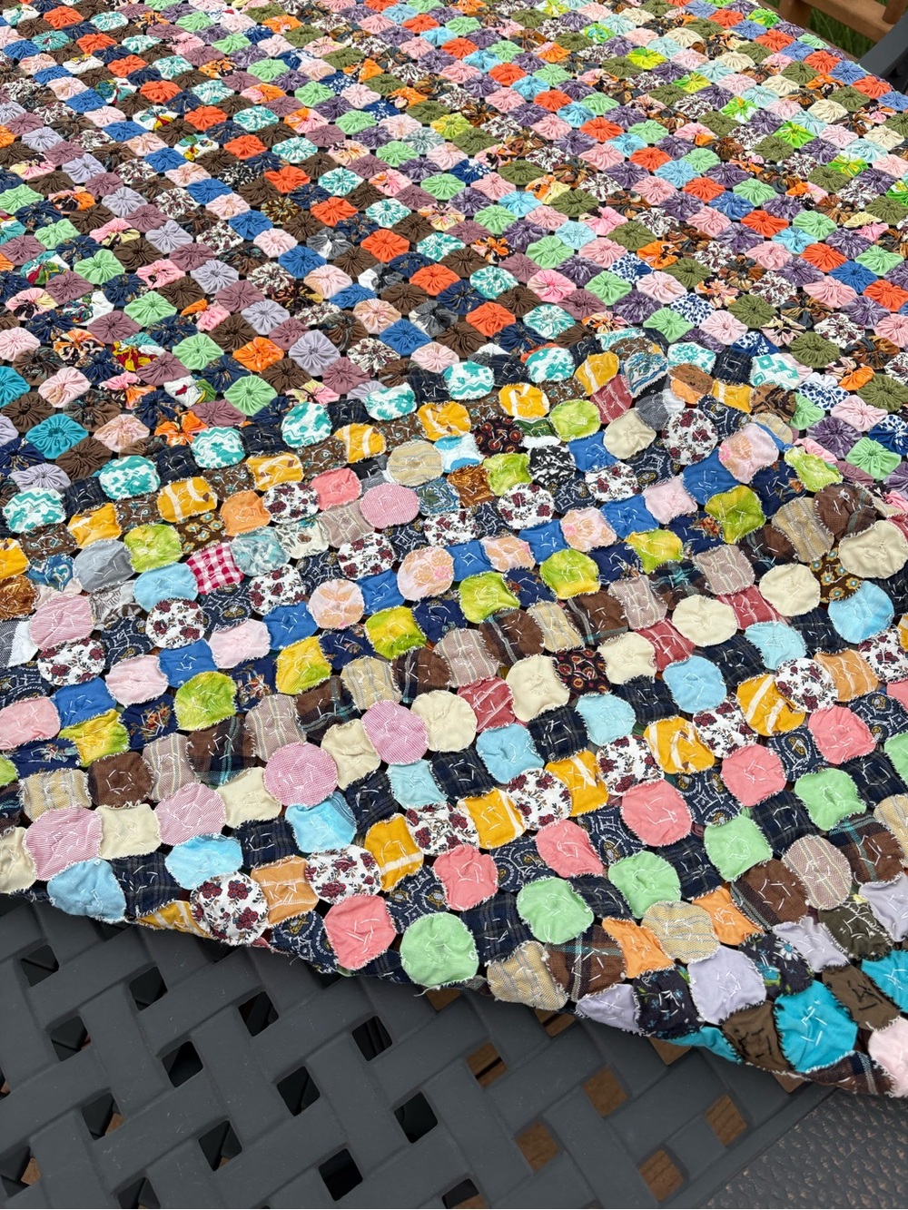 Handmade Multi‑Color yo-yo quilt coverlet. Excellent quality and condition - Picture 3 of 6